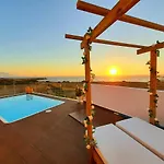 Tramonto Luxury No1- Breathtaking Sunset View Dom wakacyjny Foiníkion