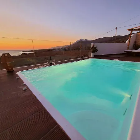 Prázdninový dům Tramonto Luxury No1- Breathtaking Sunset View Foiníkion