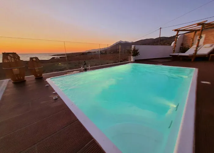 펜션 Tramonto Luxury No1- Breathtaking Sunset View Foiníkion